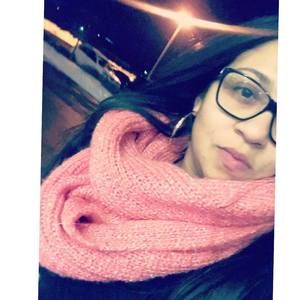 Meet your Posher, Carolina